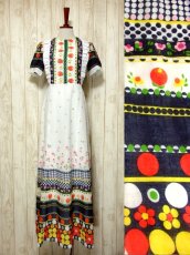 画像1: ヨーロッパ古着　カラフルドット×レトロポップフラワープリントが可愛いー♪フリル装飾★　とびきりポップなヴィンテージドレス (1)