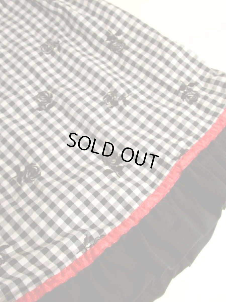 画像12: チェック柄×お花刺繍×リボン装飾がとびっきり可愛い Black×White×Greyのモノトーンカラー ウエストリボン結び ディアンドル チロルドレス ドイツ民族衣装 舞台 演奏会 フォークダンス オクトーバーフェスト 【5291】 (12)