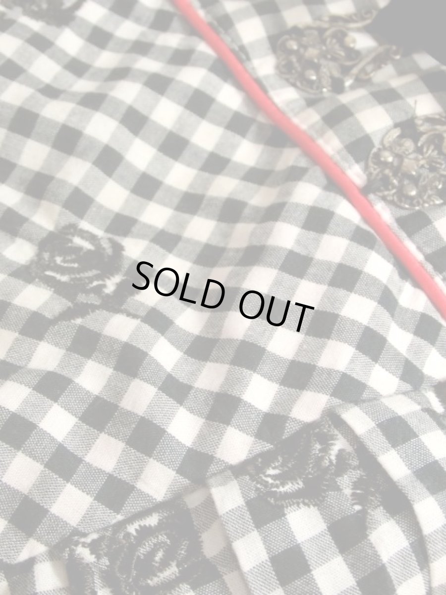 画像15: チェック柄×お花刺繍×リボン装飾がとびっきり可愛い Black×White×Greyのモノトーンカラー ウエストリボン結び ディアンドル チロルドレス ドイツ民族衣装 舞台 演奏会 フォークダンス オクトーバーフェスト 【5291】 (15)