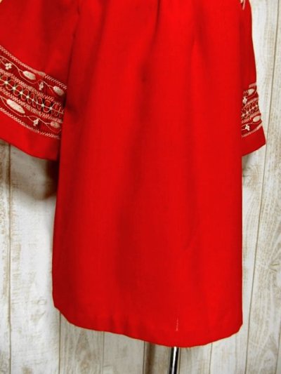 画像2: お花透かし編み刺繍装飾 ボリュームある袖も可愛い ヴィンテージ刺繍TOPS【5296】