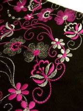 画像11: ヨーロッパ古着　贅沢なフラワー刺繍が素晴らし〜い!!綺麗なAライン☆華やか大人レトロアンティークスタイル♪刺繍入りクラシカルヴィンテージドレス (11)