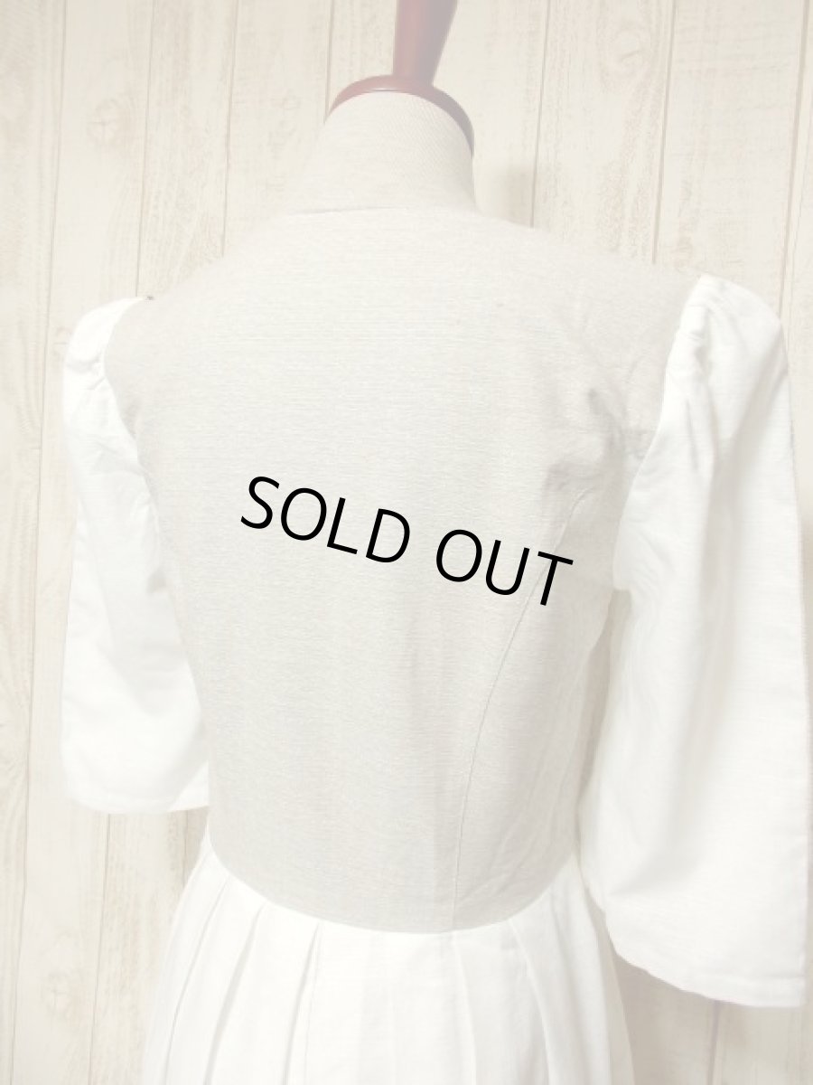 画像6: ストライプテープ×大きなレトロアンティークボタン装飾 スカートふんわり ディアンドル チロルワンピース ドイツ民族衣装 舞台 演奏会 フォークダンス オクトーバーフェスト 【5321】 (6)