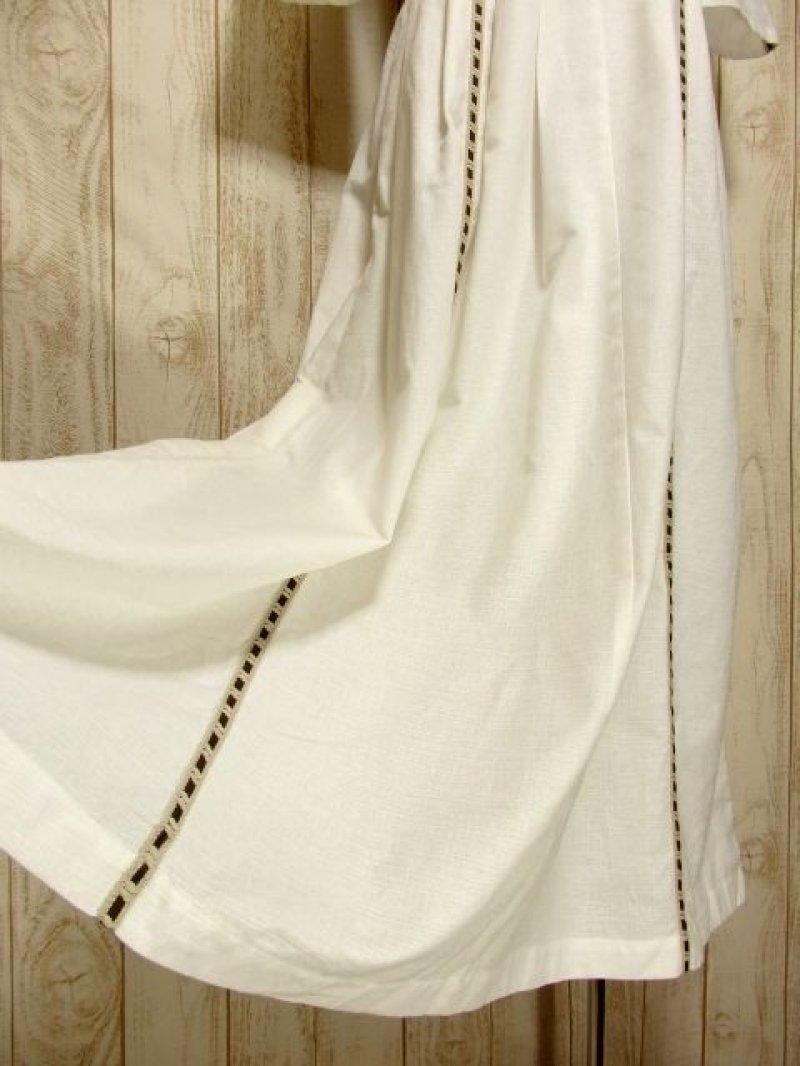 画像2: ストライプテープ×大きなレトロアンティークボタン装飾 スカートふんわり ディアンドル チロルワンピース ドイツ民族衣装 舞台 演奏会 フォークダンス オクトーバーフェスト 【5321】