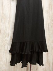 画像8: フリル装飾 ティアードデザイン ブラック レトロ 半袖 ヨーロッパ古着 ヴィンテージドレス 【5353】 (8)