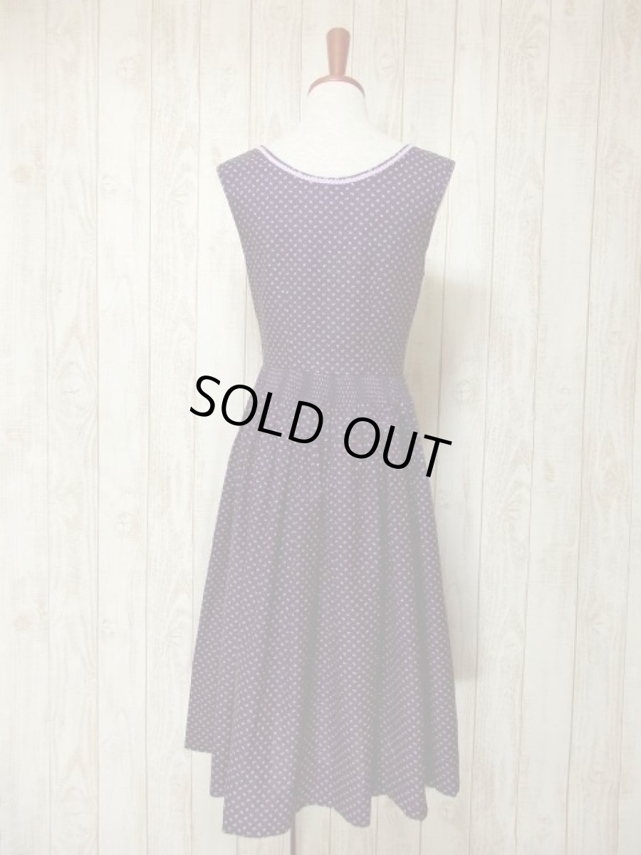 画像5: 落ち着いたパープルカラー 小花柄プリント×リボンテープ装飾 フロントジッパー 大人ガーリー ディアンドル チロルワンピース ドイツ民族衣装 舞台 演奏会 フォークダンス オクトーバーフェスト 【5425】 (5)