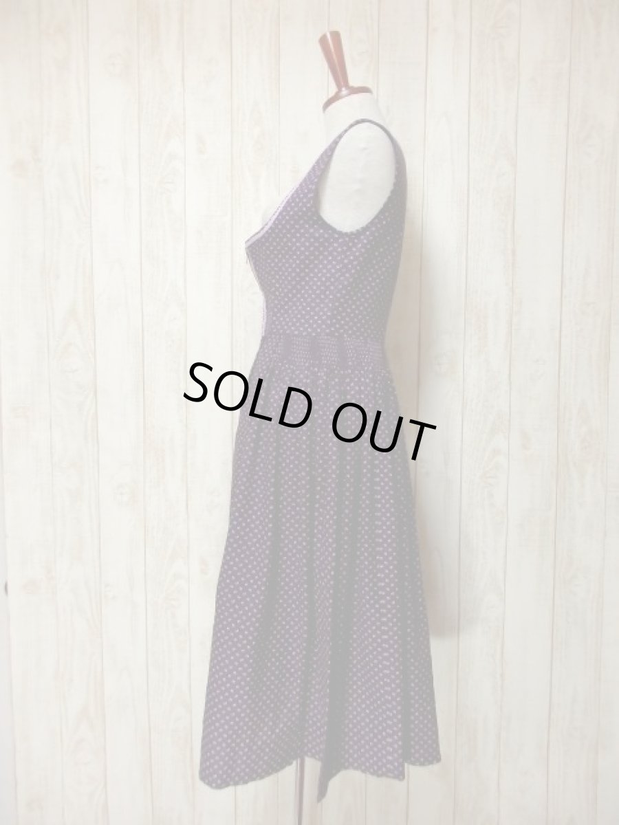 画像6: 落ち着いたパープルカラー 小花柄プリント×リボンテープ装飾 フロントジッパー 大人ガーリー ディアンドル チロルワンピース ドイツ民族衣装 舞台 演奏会 フォークダンス オクトーバーフェスト 【5425】 (6)