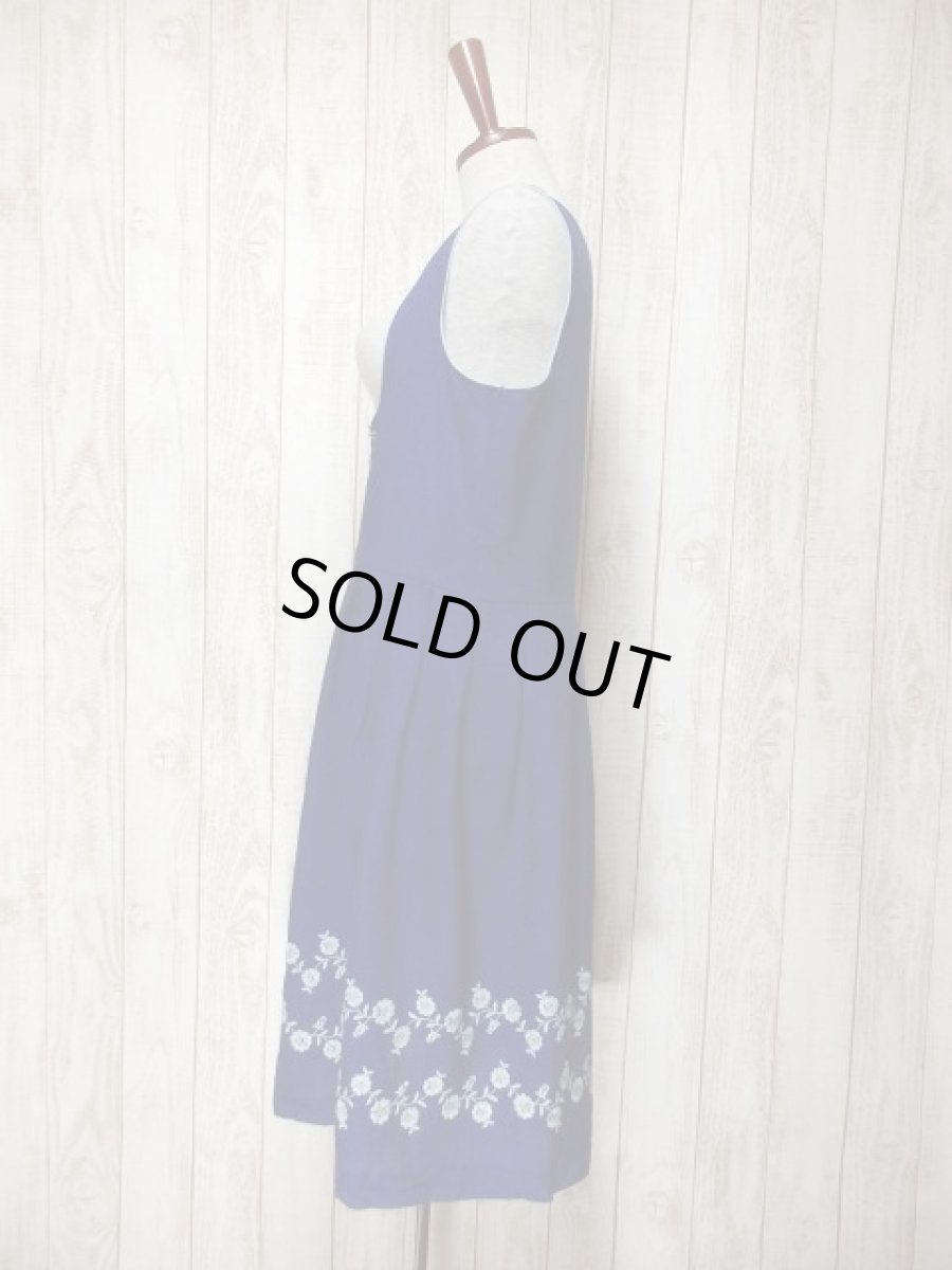 画像6: お花刺繍 ブルー フロントジッパー ノースリーブ クラシカル ディアンドル チロルワンピース ドイツ民族衣装 舞台 演奏会 フォークダンス オクトーバーフェスト 【Y5460】 (6)