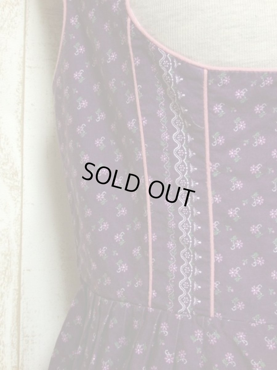 画像7: 小花柄プリント×パープルカラー フロントジッパー 大人レトロガーリー ディアンドル チロルワンピース ドイツ民族衣装 舞台 演奏会 フォークダンス オクトーバーフェスト 【5524】 (7)