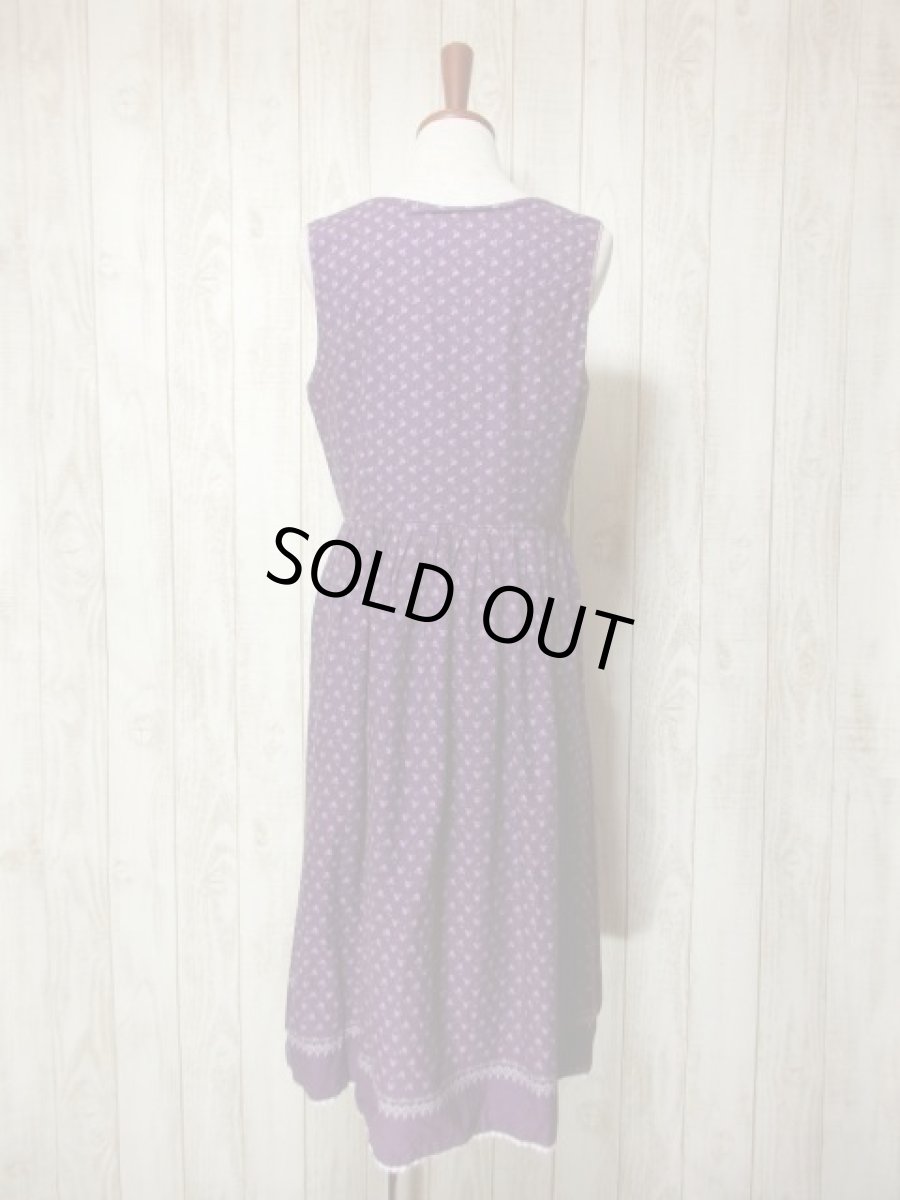 画像5: 小花柄プリント×パープルカラー フロントジッパー 大人レトロガーリー ディアンドル チロルワンピース ドイツ民族衣装 舞台 演奏会 フォークダンス オクトーバーフェスト 【5524】 (5)