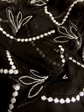 画像12: ヨーロッパ古着　贅沢なフラワー刺繍が素晴らし〜い!!　スカートフレア調デザイン☆　大人クラシカル刺繍入りヴィンテージドレス (12)