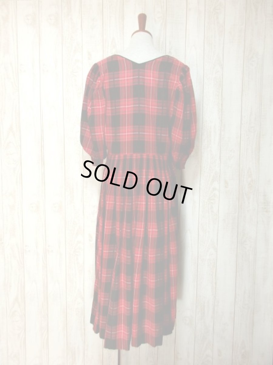 画像5: レトロガーリーなチェック柄 ふんわりパフスリーブ×レトロアンティークボタン 大人ガーリー ディアンドル チロルワンピース ドイツ民族衣装 舞台 演奏会 フォークダンス オクトーバーフェスト 【5649】 (5)