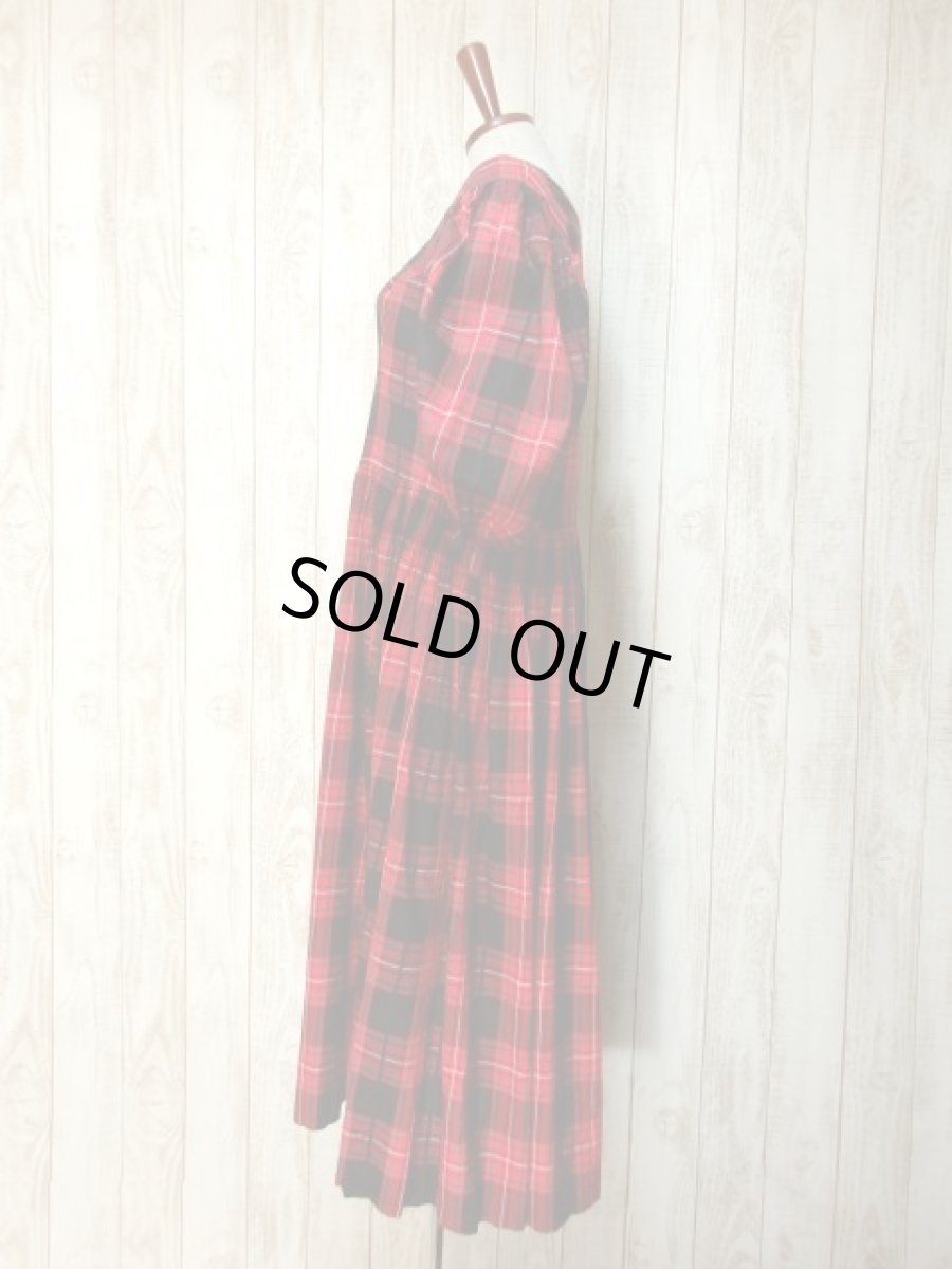 画像7: レトロガーリーなチェック柄 ふんわりパフスリーブ×レトロアンティークボタン 大人ガーリー ディアンドル チロルワンピース ドイツ民族衣装 舞台 演奏会 フォークダンス オクトーバーフェスト 【5649】 (7)