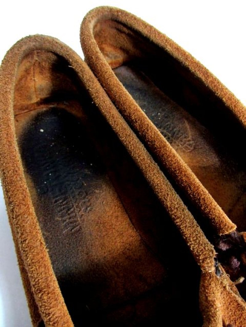 画像1: フォークロア装飾が可愛い♪ ミネトンカのモカシンシューズ