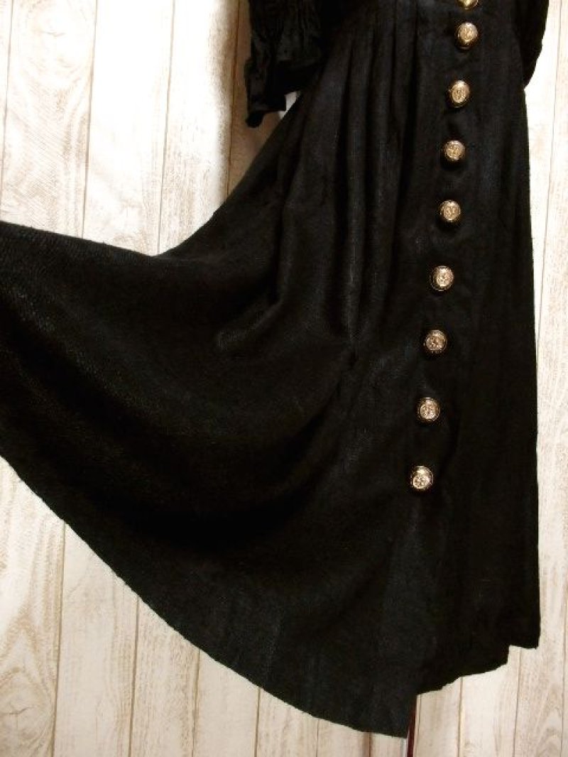 画像2: リネン 刺繍 ビーズ ブラック オーストリア製 パフスリーブ袖 前開き フォークロア クラシカル ディアンドル チロルワンピース ドイツ民族衣装 舞台 演奏会 フォークダンス オクトーバーフェスト 【5688】