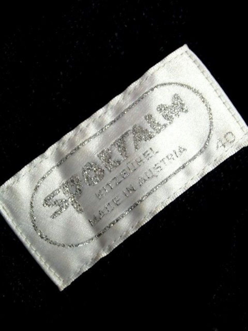 画像3: リネン 刺繍 ビーズ ブラック オーストリア製 パフスリーブ袖 前開き フォークロア クラシカル ディアンドル チロルワンピース ドイツ民族衣装 舞台 演奏会 フォークダンス オクトーバーフェスト 【5688】