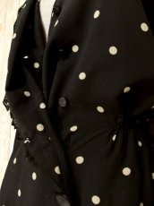 画像10: 上品×大人レトロガーリーDot!!　お花刺繍入りブラックレース装飾♪　めずらしいデザインの大人ヴィンテージドレス (10)