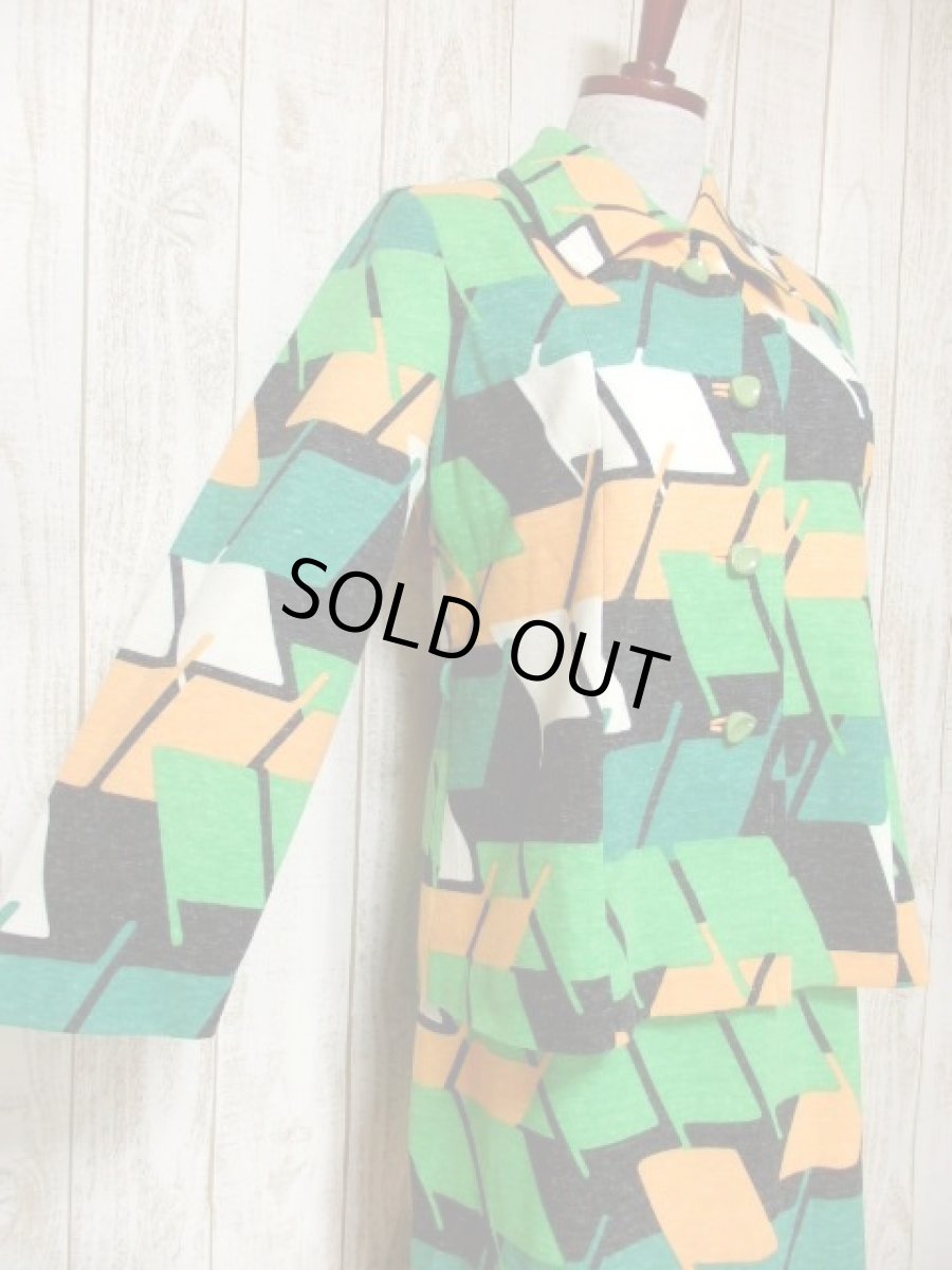 画像4: レトロセットアップ 70年代 グリーン ブラック ホワイト オレンジ 長袖 ポップ古着 (4)