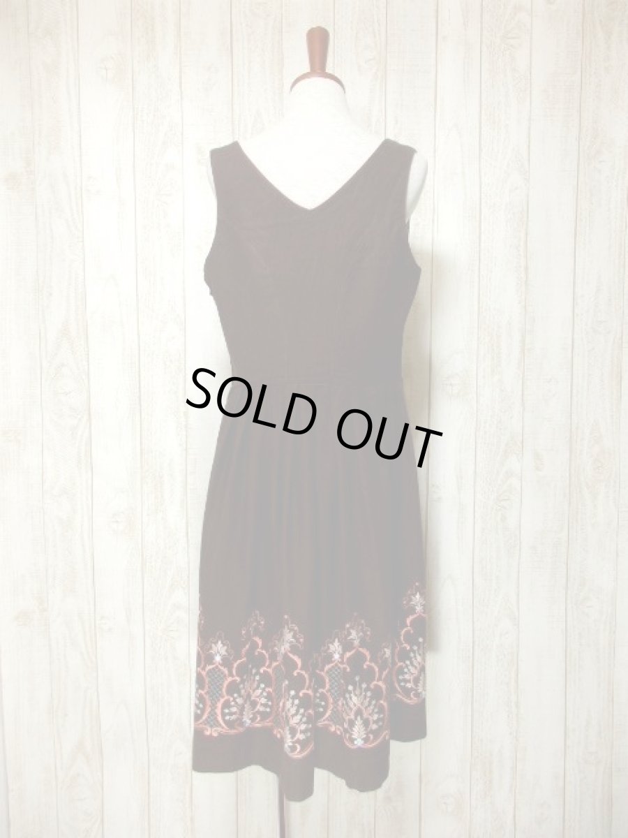 画像5: 360度素晴らしいフォークロア刺繍 大人の可愛さを秘めた主役級の大人クラシカル ディアンドル チロルワンピース ドイツ民族衣装 舞台 演奏会 フォークダンス オクトーバーフェスト 【5743】 (5)