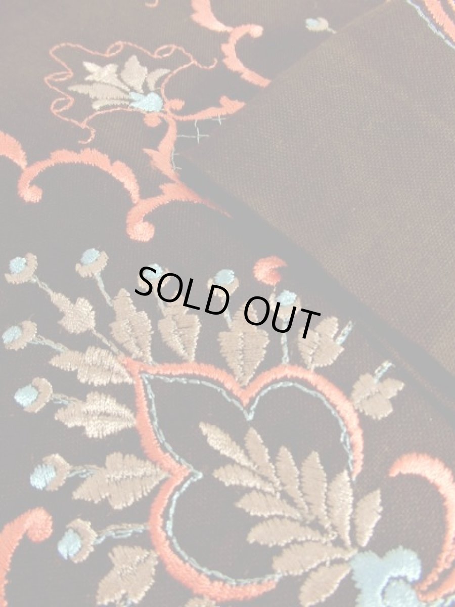 画像10: 360度素晴らしいフォークロア刺繍 大人の可愛さを秘めた主役級の大人クラシカル ディアンドル チロルワンピース ドイツ民族衣装 舞台 演奏会 フォークダンス オクトーバーフェスト 【5743】 (10)