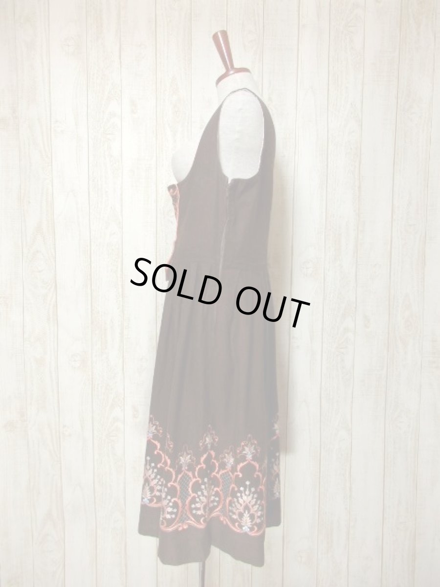 画像6: 360度素晴らしいフォークロア刺繍 大人の可愛さを秘めた主役級の大人クラシカル ディアンドル チロルワンピース ドイツ民族衣装 舞台 演奏会 フォークダンス オクトーバーフェスト 【5743】 (6)