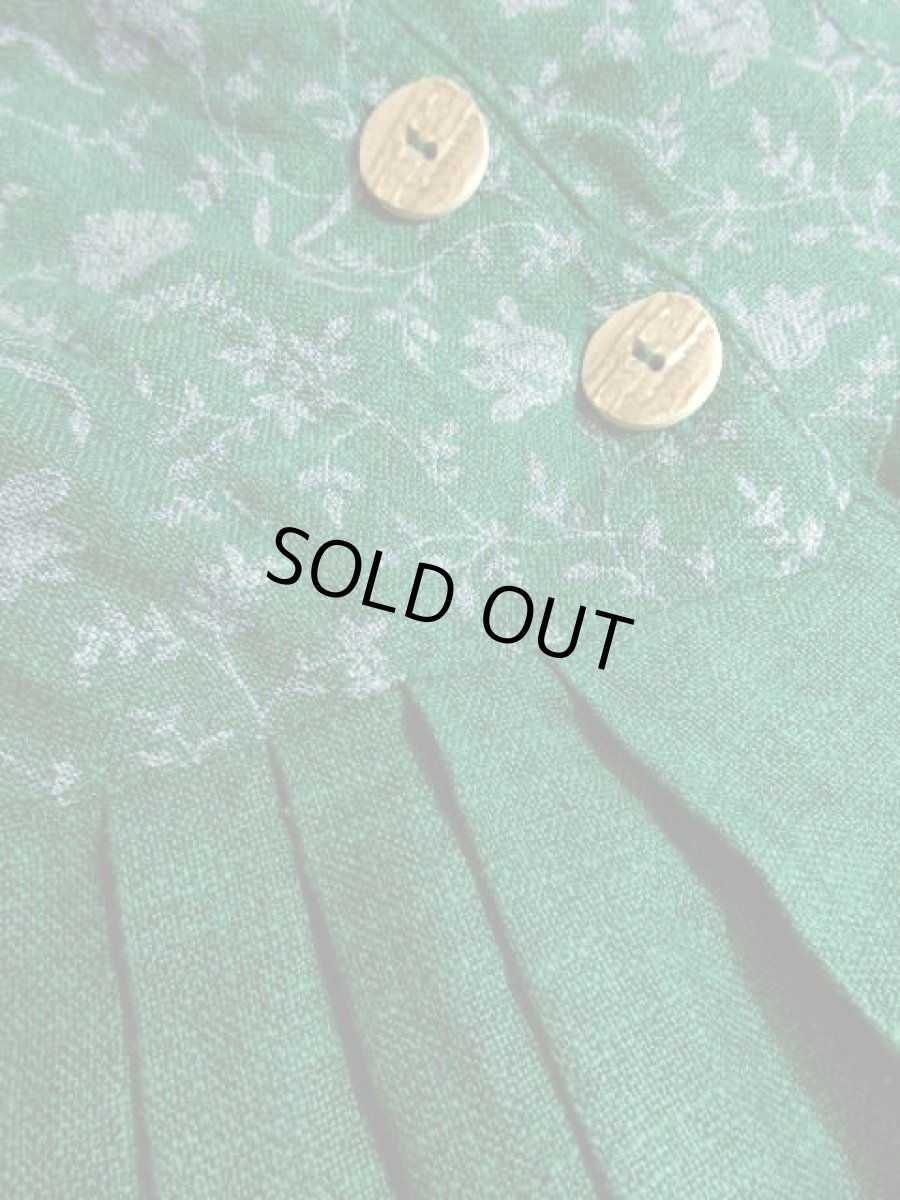 画像14: 大人フォークロア×お花柄切り返しデザイン 大きなウッド調ボタン ディアンドル チロルワンピース ドイツ民族衣装 舞台 演奏会 フォークダンス オクトーバーフェスト 【5777】 (14)