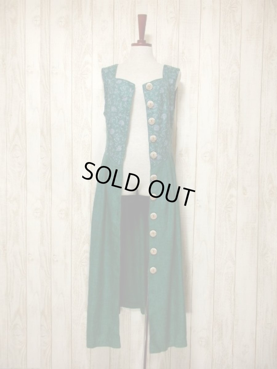 画像11: 大人フォークロア×お花柄切り返しデザイン 大きなウッド調ボタン ディアンドル チロルワンピース ドイツ民族衣装 舞台 演奏会 フォークダンス オクトーバーフェスト 【5777】 (11)