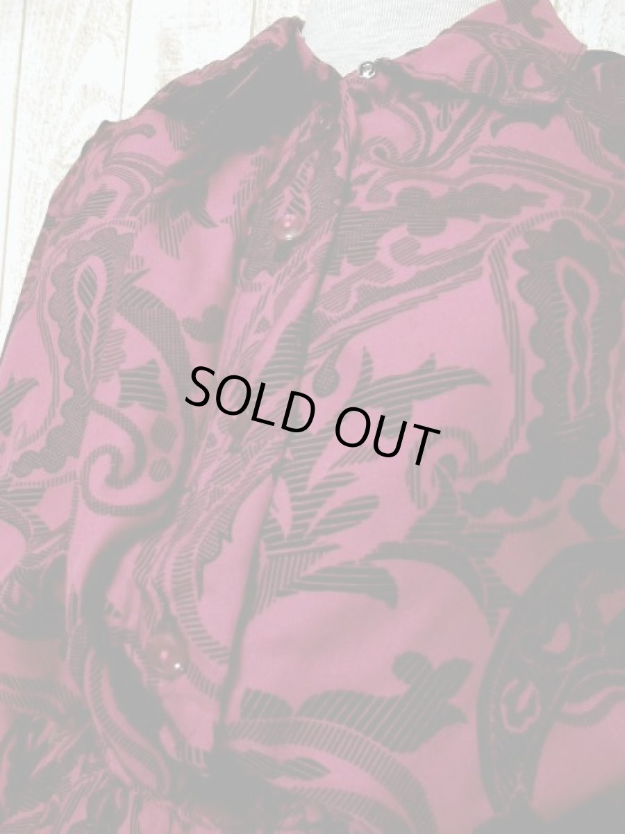 画像9: ペイズリー柄 ストライプ パープル ブラック ウエストゴム レトロ 長袖 USA古着 ヴィンテージワンピース 【5784】 (9)