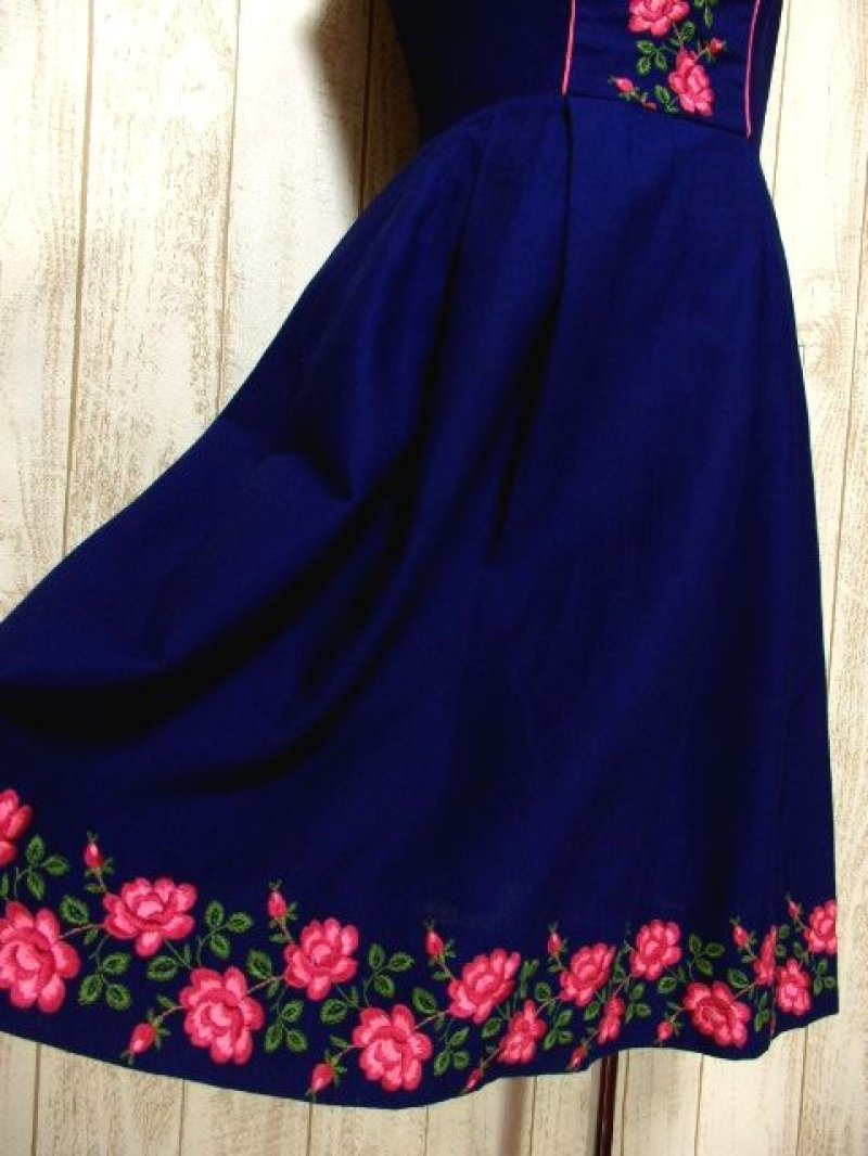 画像2: お花刺繍 ネイビー ピンク グリーン ノースリーブ クラシカル ディアンドル チロルワンピース ドイツ民族衣装 舞台 演奏会 フォークダンス オクトーバーフェスト 【5788】