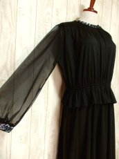 画像4: USA古着　スパンコール装飾が素晴らしい!!　フリル装飾★　大人レトロクラシカルなヴィンテージドレス　Black (4)