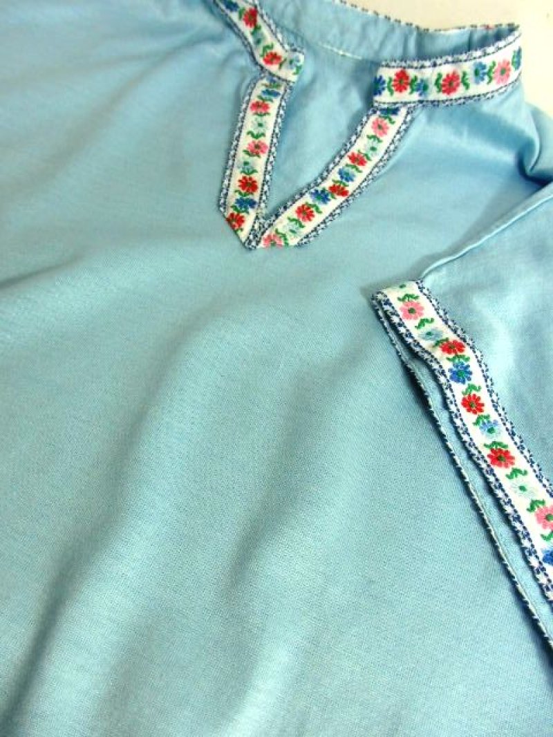 画像3: 【1500円均一対象商品】 ヨーロッパ古着 爽やかなカラーリング 繡入りチロルテープ装飾が可愛い シャツ ヴィンテージトップス