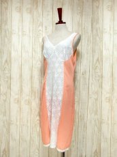 画像2: ヨーロッパ古着　重ね着にも便利で可愛い!!Flower lace切り替えしデザイン★ヨーロッパスリップドレス　White×Salmon pink (2)