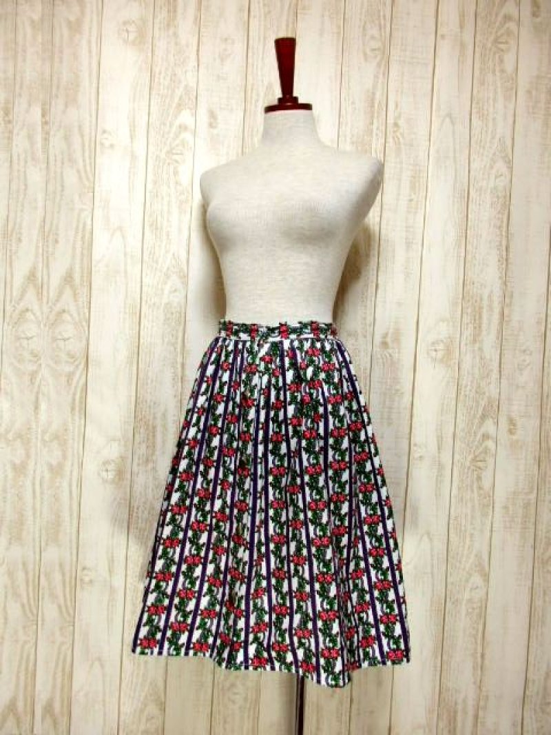 画像1: ヨーロッパ古着 綺麗なアンティークフラワー×ストライプ模様プリント♪レトロボタンもPOINT!!大人クラシカルなヴィンテージスカート【6019】