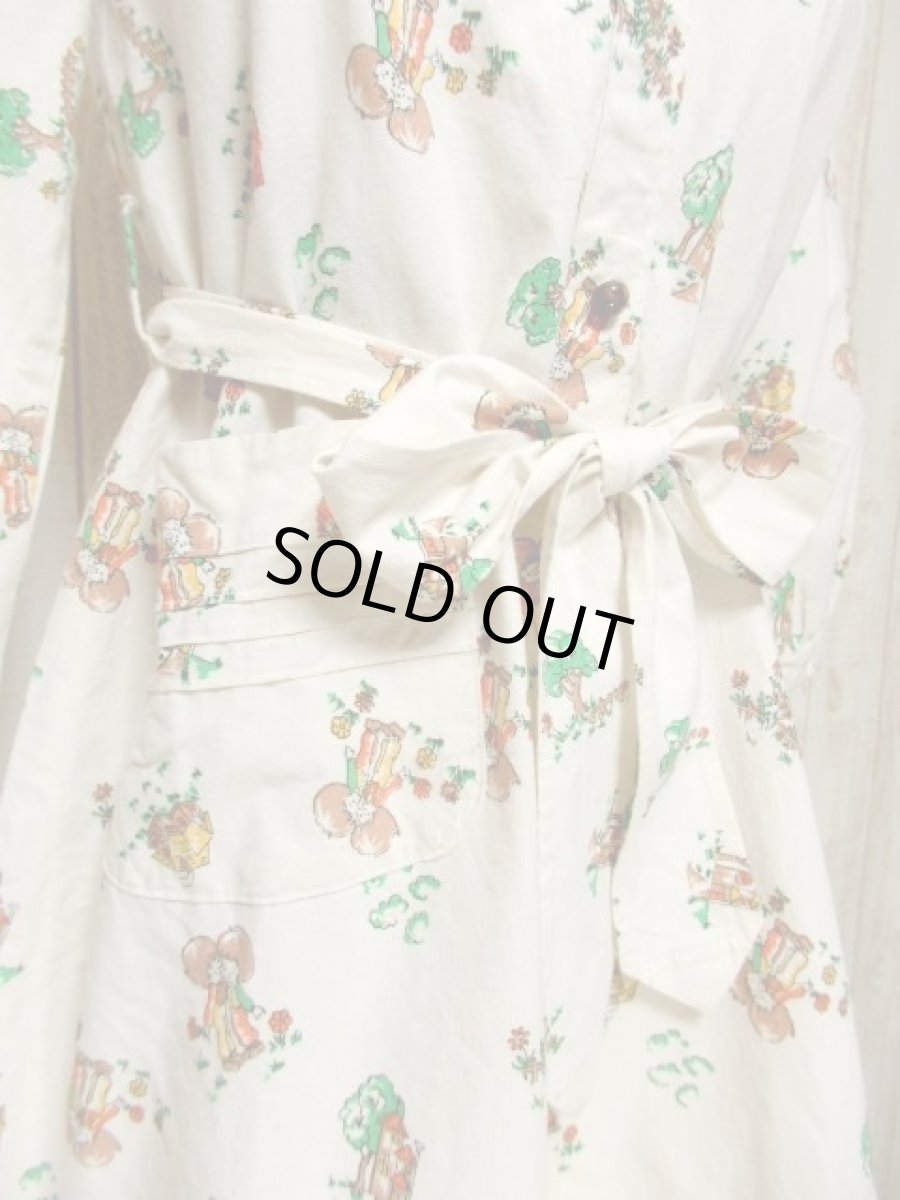 画像9: 子供柄 House×Tree×Flower オフホワイト リボン フリル 長袖 昭和レトロ 国産古着 レトロワンピース 【6047】 (9)