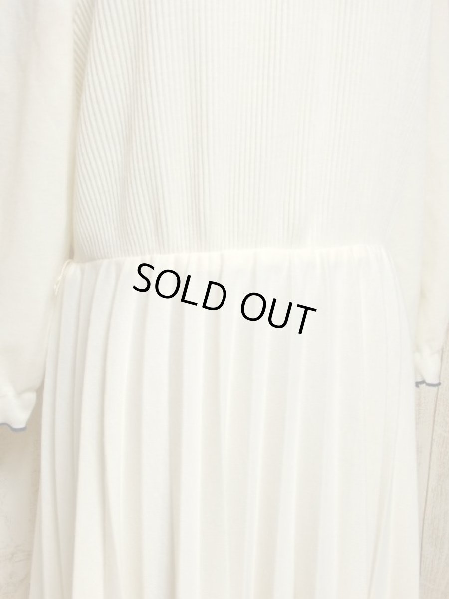 画像8: プリーツ フリル 首元リボン スタンドカラー オフホワイト ウエストゴム 長袖 レトロ ヨーロッパ古着 ヴィンテージドレス 【6110】 (8)