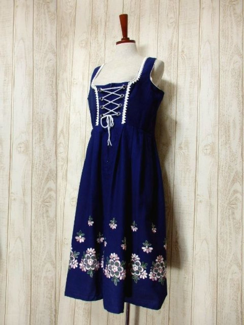 画像1: Rose Dirndl AUS BAYERN 360度お花刺繍にうっとり フロントジッパー×リボン結び 大人の可愛さを秘めた主役級の大人クラシカル ディアンドル チロルワンピース ドイツ民族衣装 舞台 演奏会 フォークダンス オクトーバーフェスト 【6222】