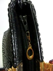 画像7: メタリック ブラック 大きめサイズ ファスナー式 持ち手が可愛い レディース レトロ ハンド 鞄 バッグ【6288】 (7)