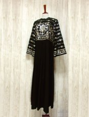 画像2: ヨーロッパ古着　贅沢なクラシカル模様織りが素晴らしい!!パーティースタイルにも♪上品大人クラシカルなヨーロピアンヴィンテージドレス　Black (2)