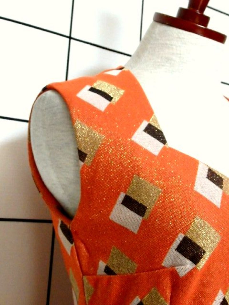 画像2: スクエア模様織り 衣装にもおすすめ ノースリーブ クラシカル レトロ ヨーロッパ古着 ヴィンテージロングドレス【6396】