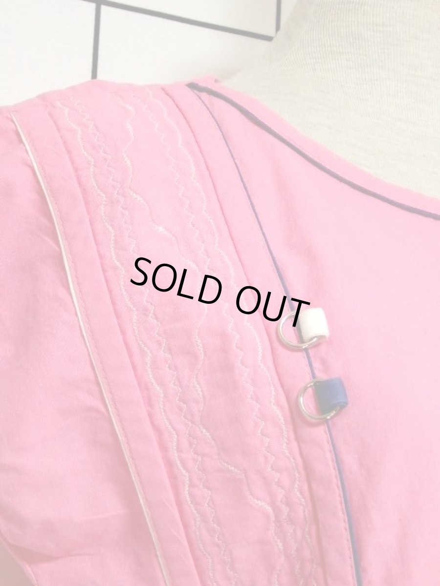 画像7: ピンク ステッチ入り レトロ ヨーロッパ古着 ヴィンテージワンピース【6407】 (7)