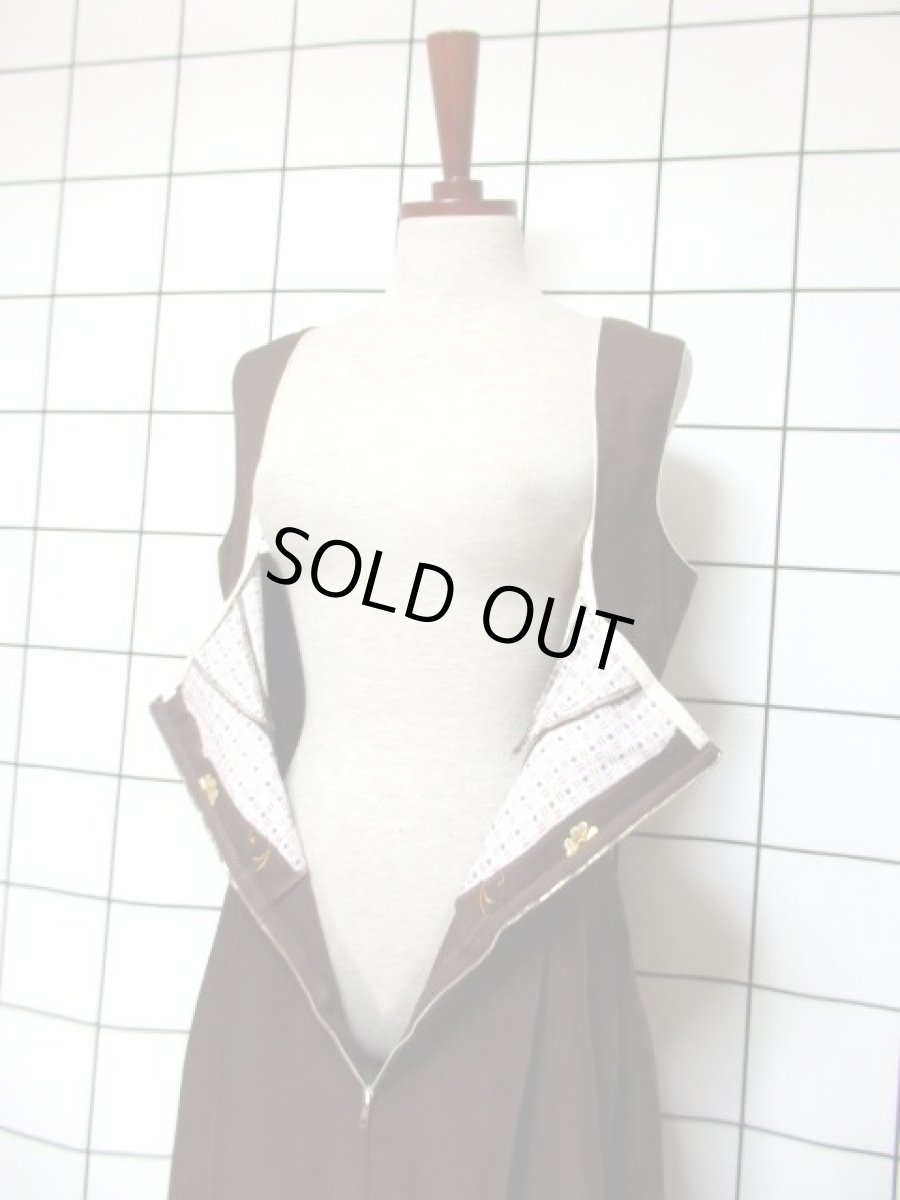 画像10: RoseDirndlAUSBAYERN お花刺繍 ブラウン フロントジッパー ノースリーブ クラシカル ディアンドル チロルワンピース ドイツ民族衣装 舞台 演奏会 フォークダンス オクトーバーフェスト 【6414】 (10)