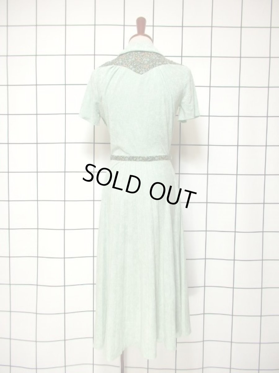 画像5: 小花柄 グリーン 首元ウエストリボン 切り替えし 半袖 レトロ USA古着 ヴィンテージワンピース (5)