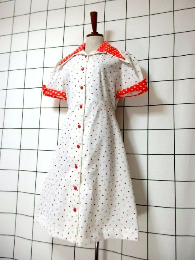 画像1: ドット柄 ダブル襟 ホワイト レッド オレンジ ポップ 前開き 半袖 レトロ USA古着 ヴィンテージシャツワンピース【6585】