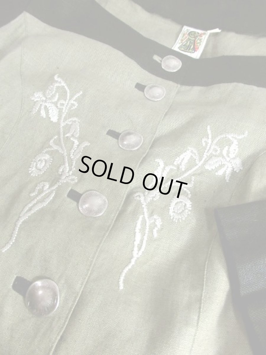 画像10: ディアンドル チロルドレス リネン 刺繍 カーキ ブラック 長袖 切り替えし フォークロア ヨーロッパ古着 ドイツ民族衣装 仮装 舞台 演劇 演奏会 ドレス フォークダンス オクトーバーフェスト【6678】 (10)