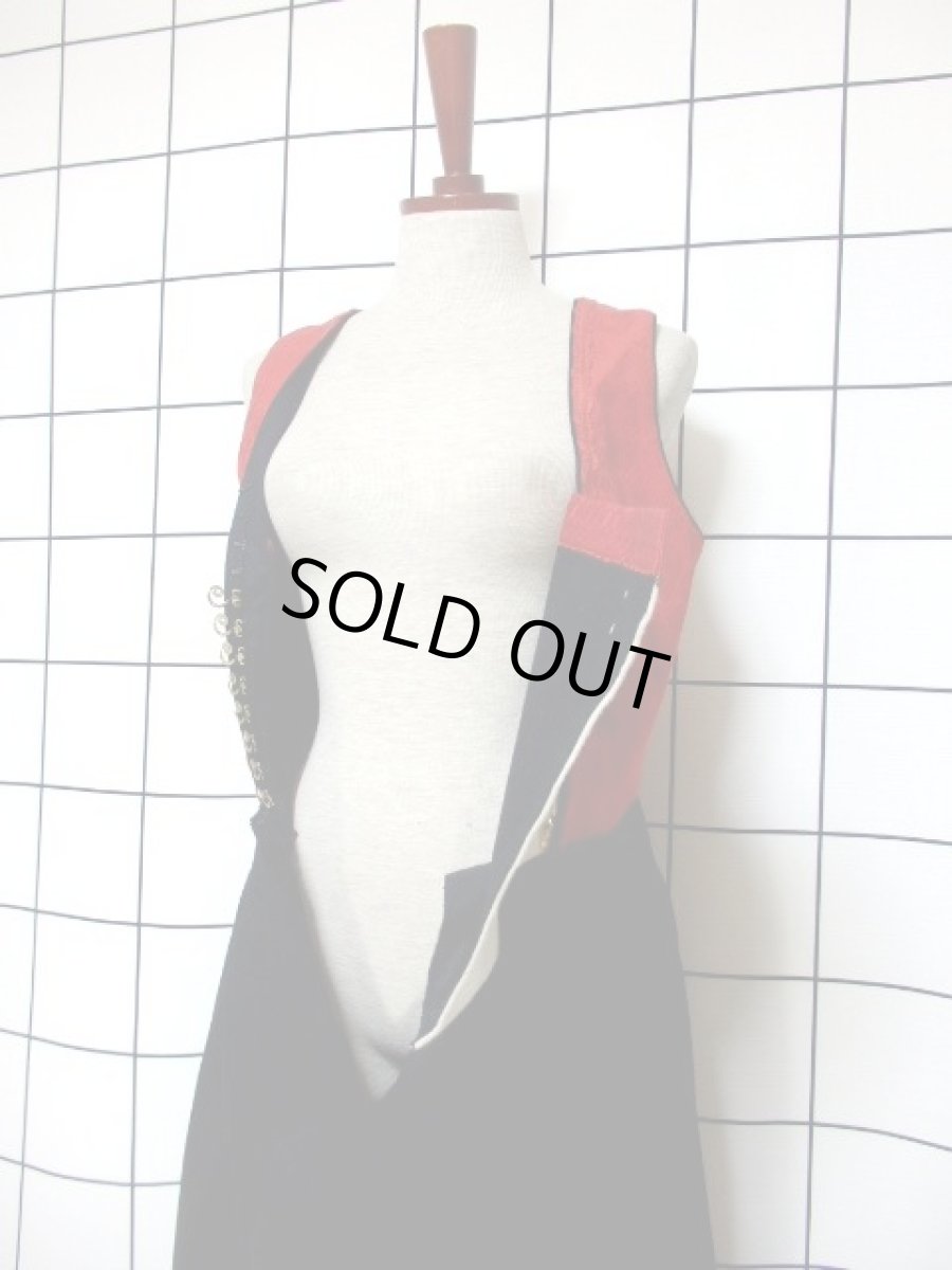 画像12: 刺繍 花織り レッド オフホワイト ブラック 重厚感 主役級 ノースリーブ ディアンドル チロルドレス ドイツ民族衣装 舞台 演奏会 フォークダンス オクトーバーフェスト 【Y6681】 (12)