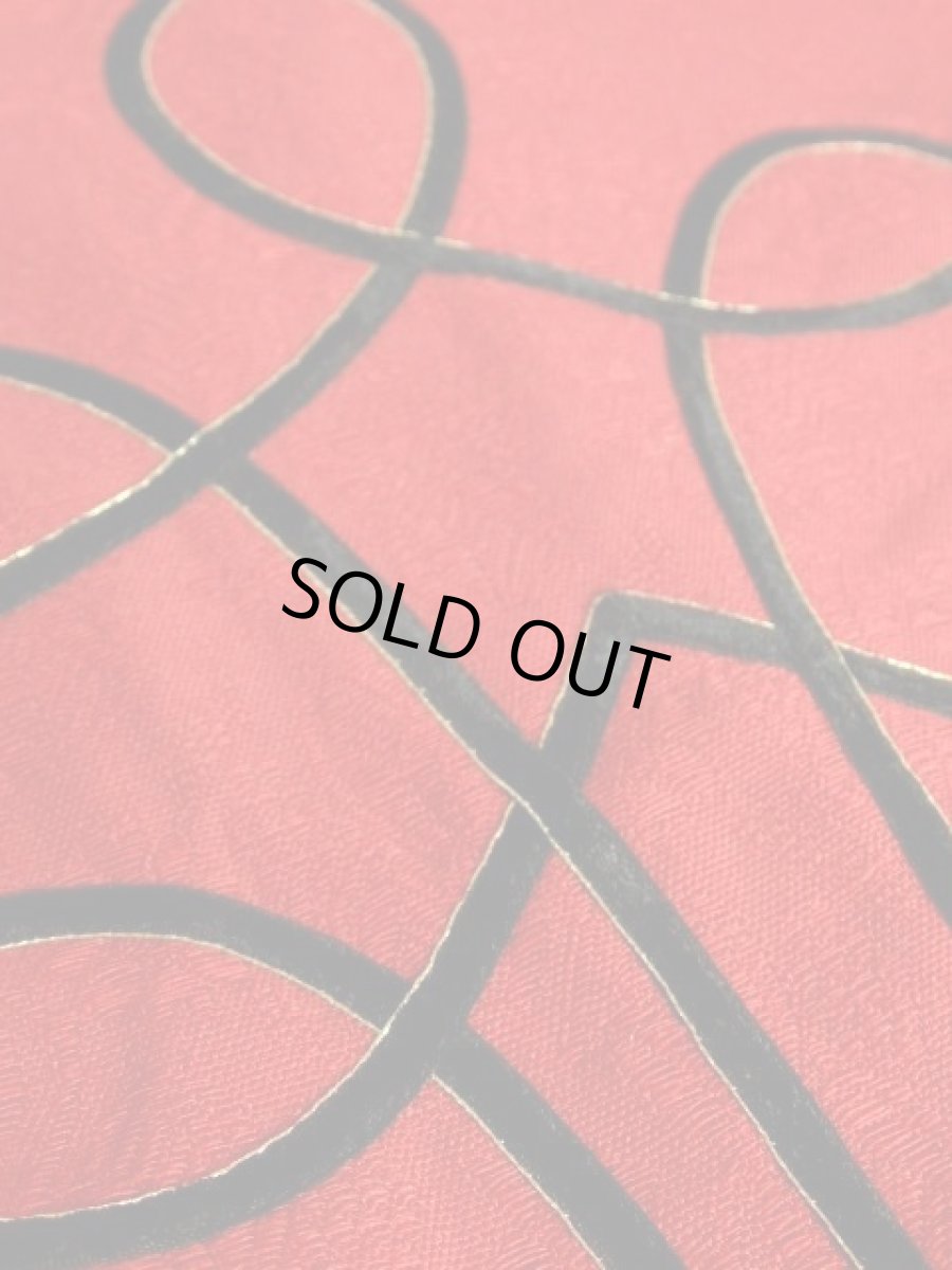 画像16: 刺繍 花織り レッド オフホワイト ブラック 重厚感 主役級 ノースリーブ ディアンドル チロルドレス ドイツ民族衣装 舞台 演奏会 フォークダンス オクトーバーフェスト 【Y6681】 (16)