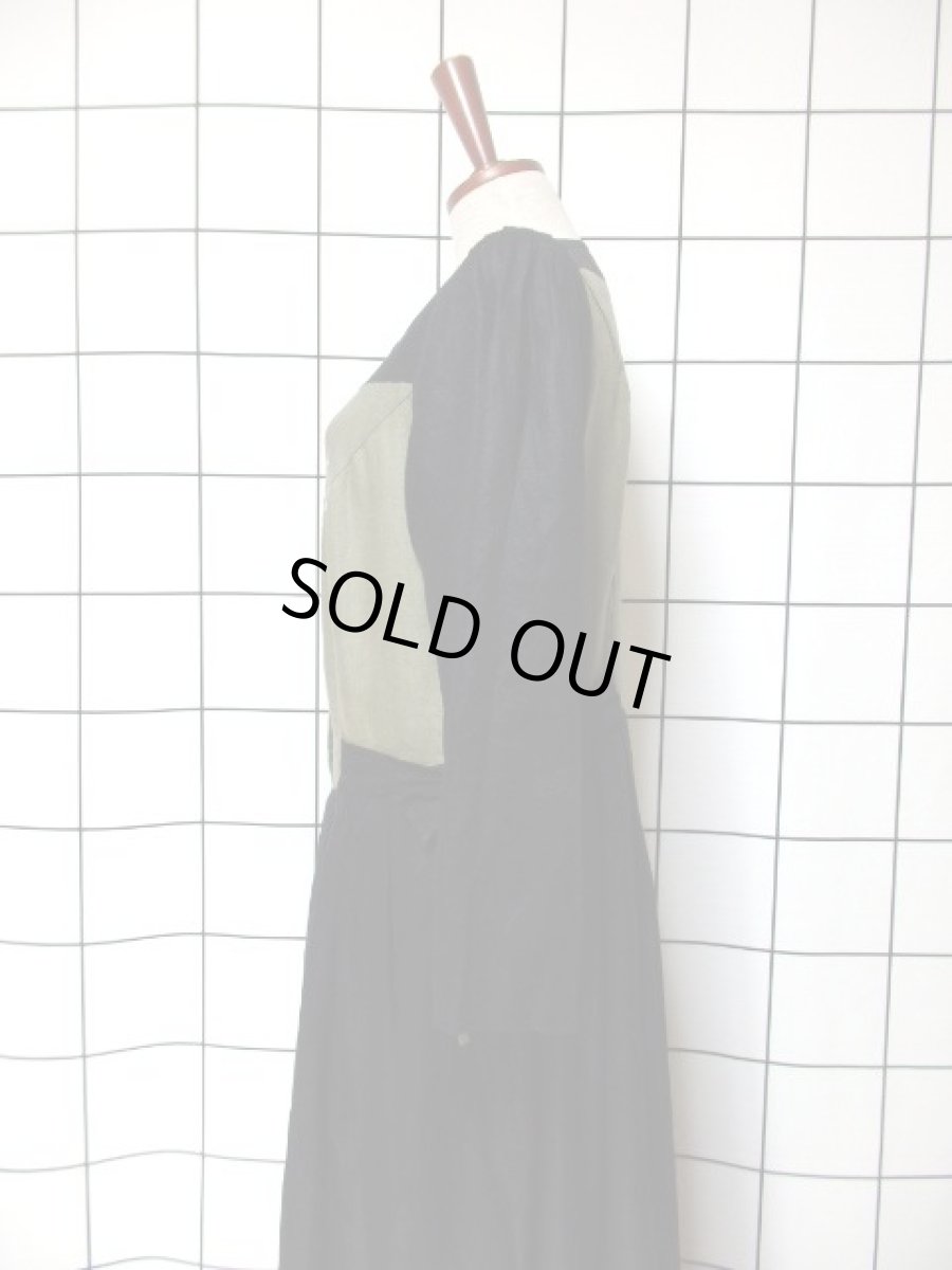 画像7: ディアンドル チロルドレス リネン 刺繍 カーキ ブラック 長袖 切り替えし フォークロア ヨーロッパ古着 ドイツ民族衣装 仮装 舞台 演劇 演奏会 ドレス フォークダンス オクトーバーフェスト【6678】 (7)