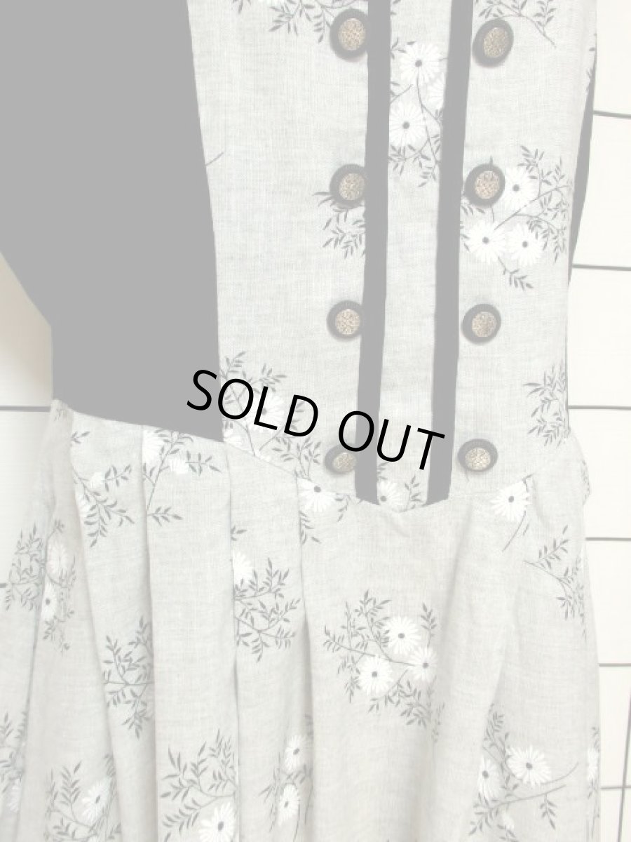 画像12: リネン ブラック グレー モノトーン 切り替えし 花柄 ノースリーブ ディアンドル チロルワンピース ドイツ民族衣装 舞台 演奏会 フォークダンス オクトーバーフェスト 【6739】 (12)