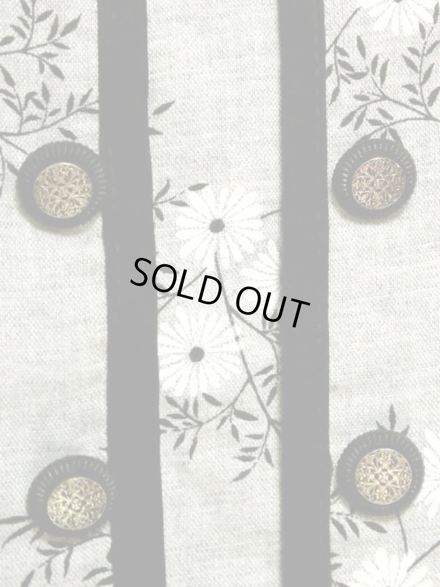 画像4: リネン ブラック グレー モノトーン 切り替えし 花柄 ノースリーブ ディアンドル チロルワンピース ドイツ民族衣装 舞台 演奏会 フォークダンス オクトーバーフェスト 【6739】 (4)