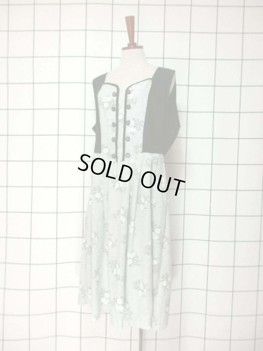 画像2: リネン ブラック グレー モノトーン 切り替えし 花柄 ノースリーブ ディアンドル チロルワンピース ドイツ民族衣装 舞台 演奏会 フォークダンス オクトーバーフェスト 【6739】 (2)