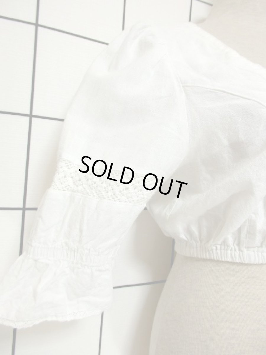 画像4: ショート丈 ホワイト 透かし編みレース フロントウエストゴム ディアンドル ヴィンテージブラウス ドイツ民族衣装 舞台 演奏会 フォークダンス オクトーバーフェスト (4)